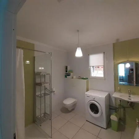 Maison Independante Holiday home *