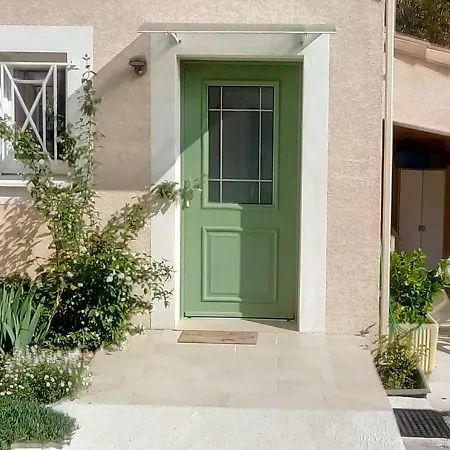 Maison Independante Holiday home *